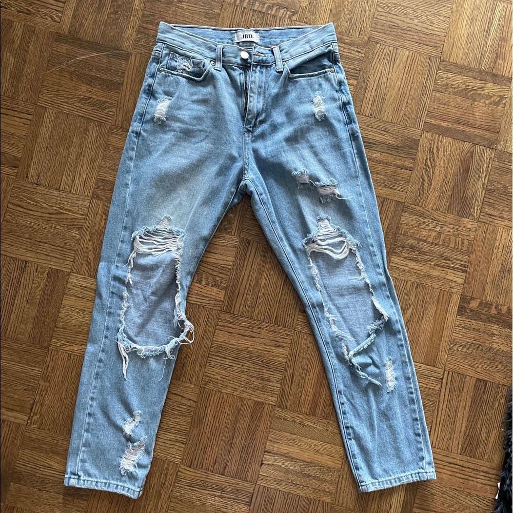 JBD ripped denim jean